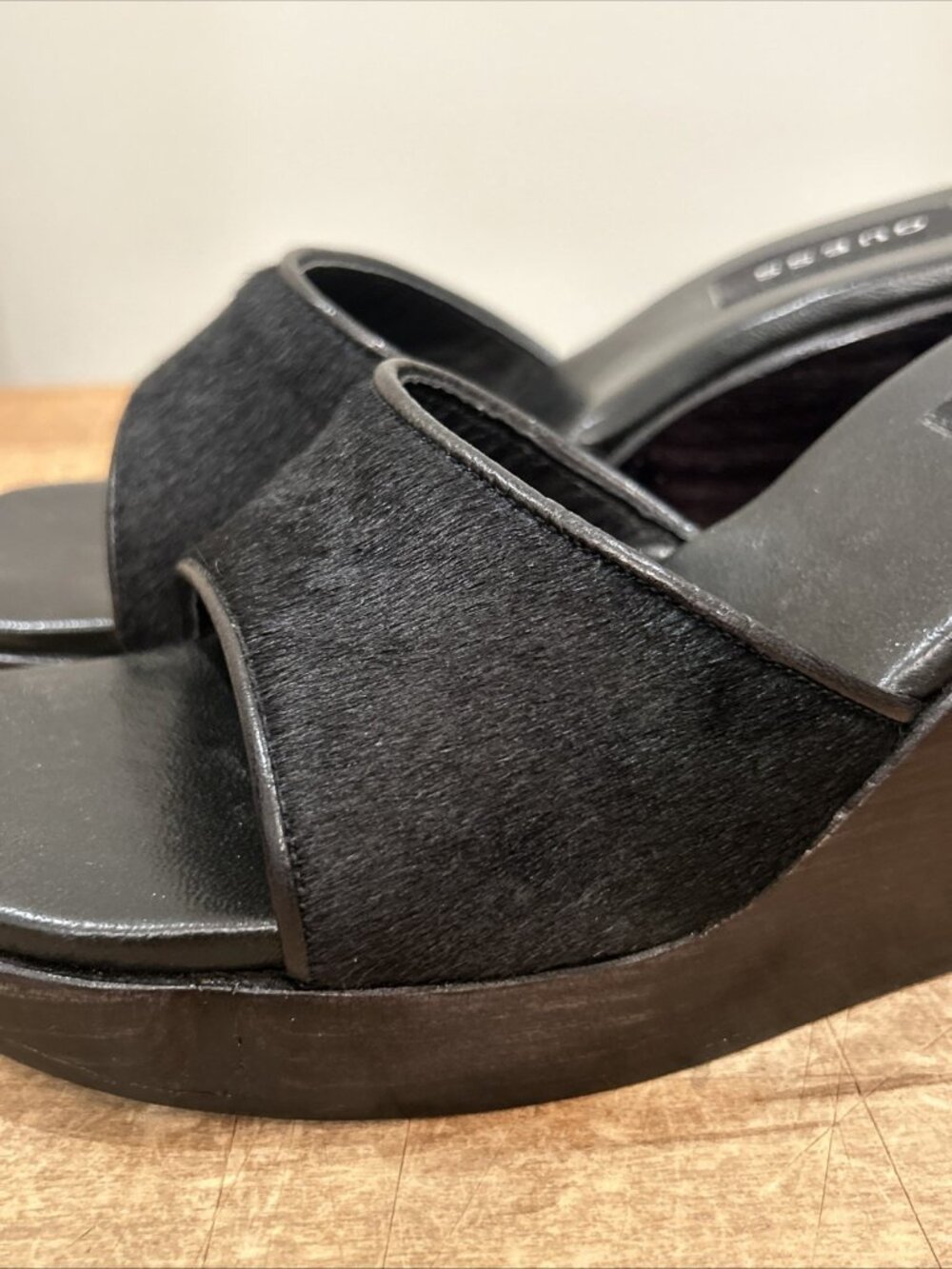GUESS Y2K Black Calf Hair Platform Cut Out Wedge Slides Sandals US 7.5 Spain - Picture 3 of 5
